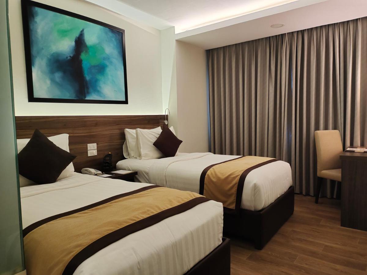 Hotel Marciano Calamba  Bagian luar foto